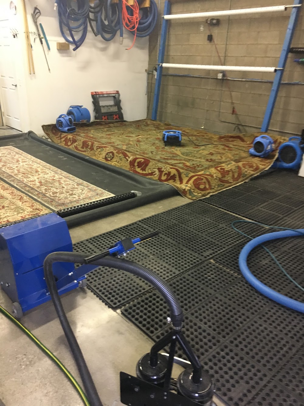 Henderson Fine Rugs & Restoration