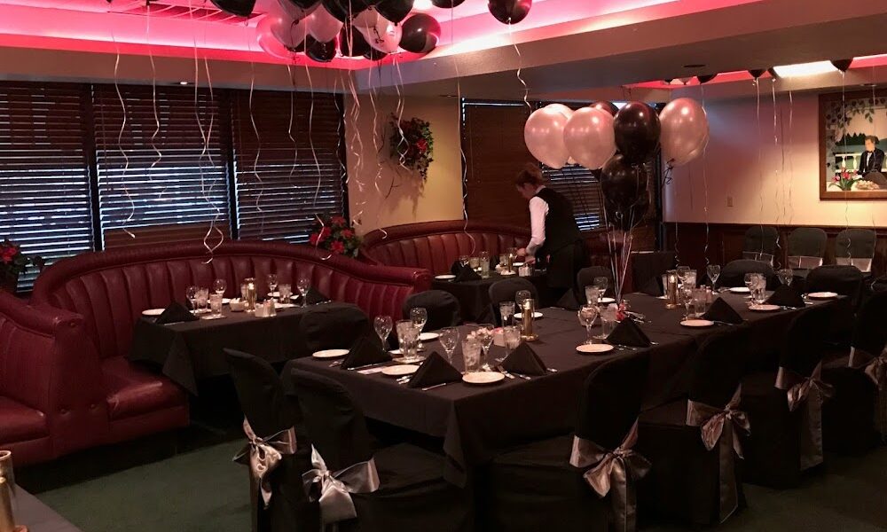 Rae’s Restaurant & Lounge